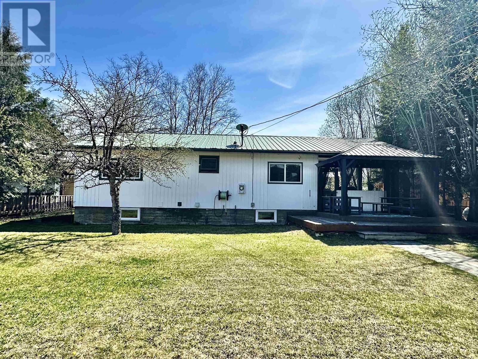 1260 3RD AVENUE, Valemount