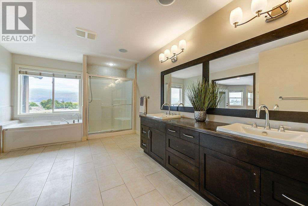 3613 Empire Place, West Kelowna