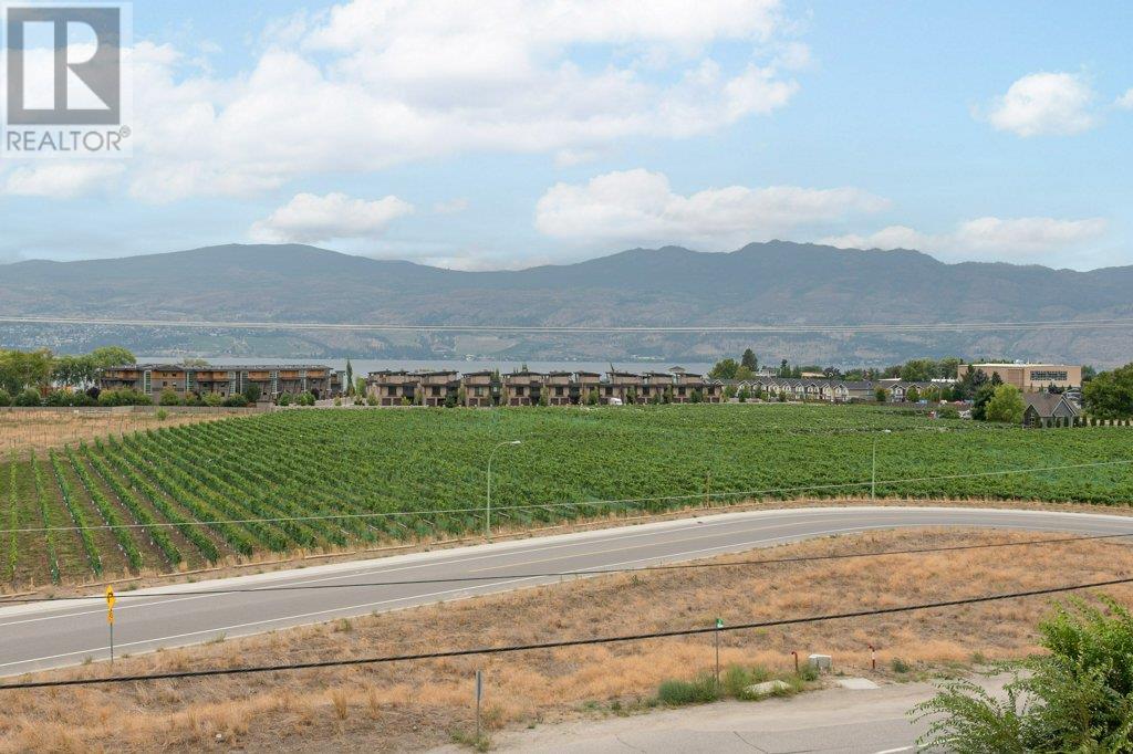 3613 Empire Place, West Kelowna