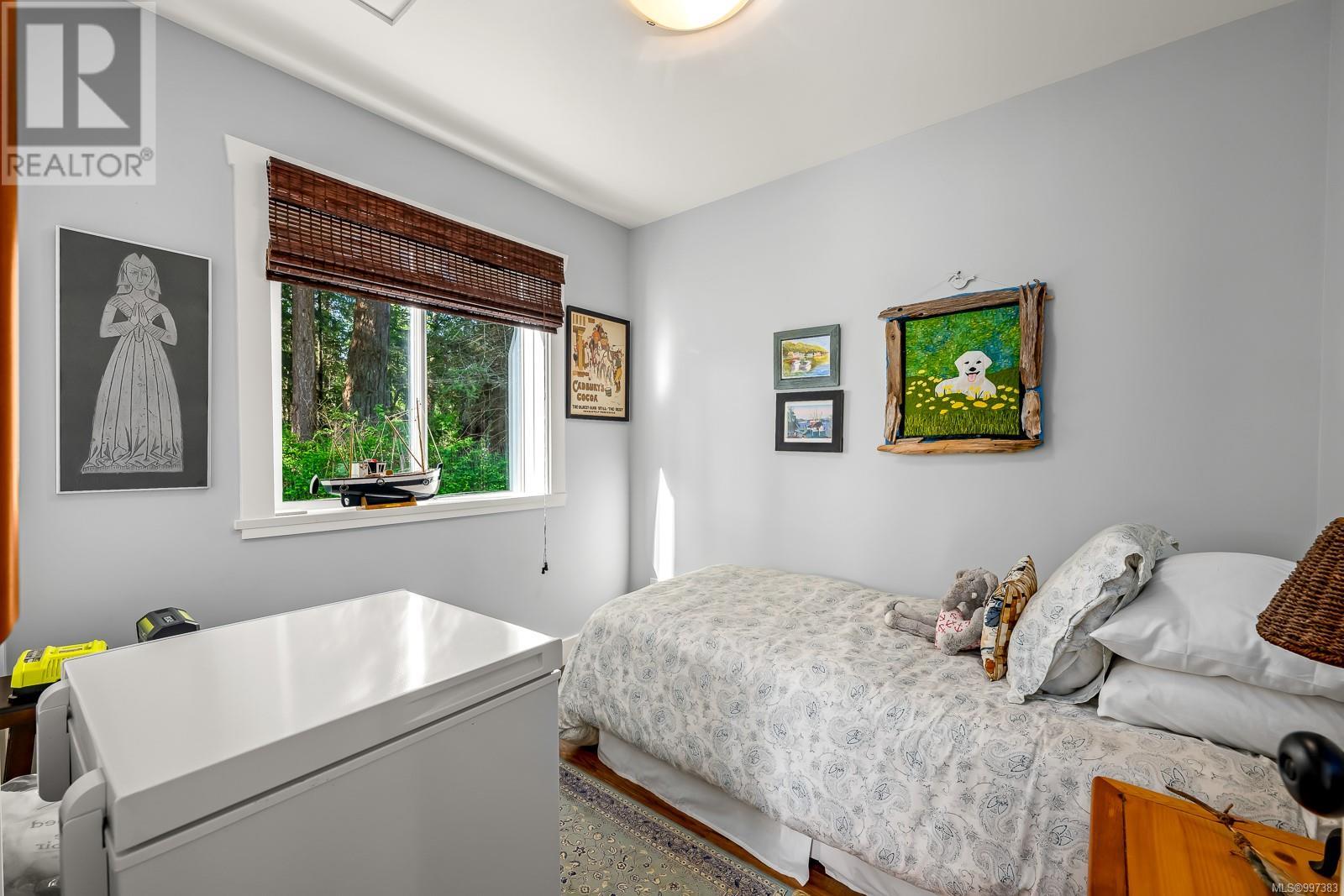 1495 Baikie Rd, Denman Island