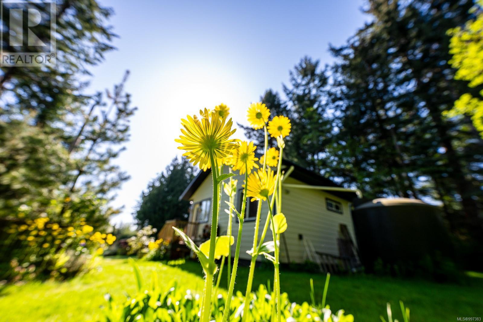 1495 Baikie Rd, Denman Island