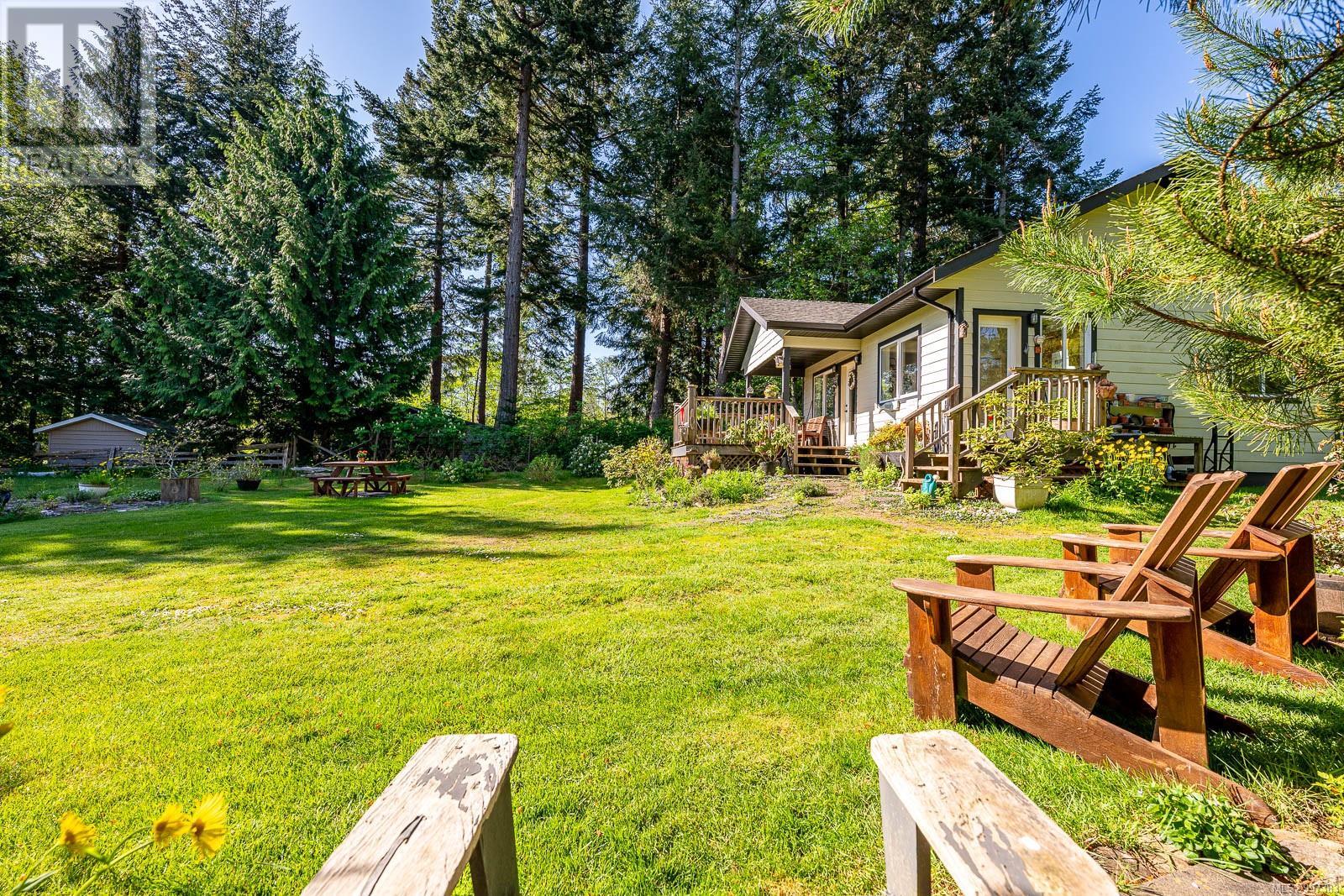 1495 Baikie Rd, Denman Island