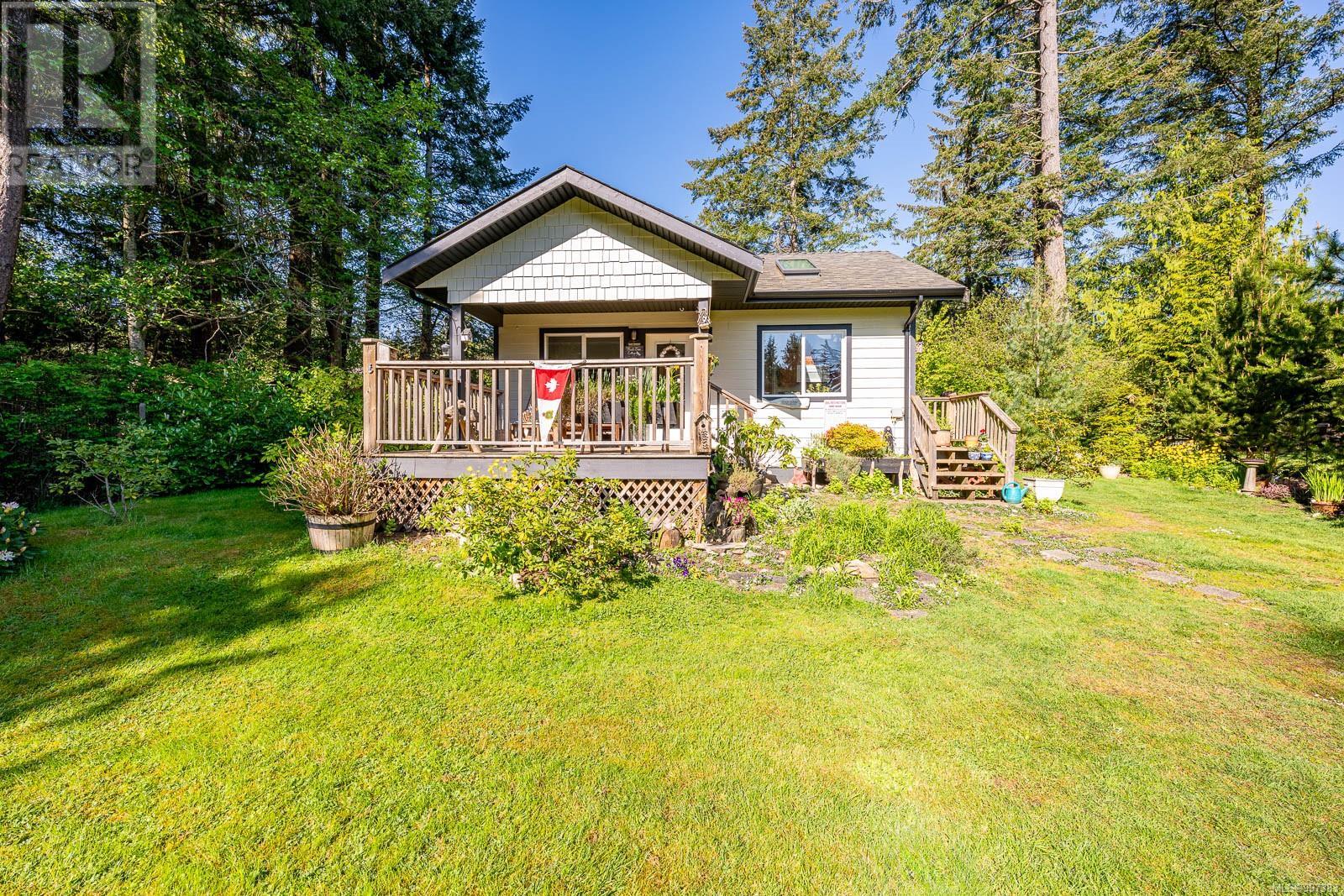 1495 Baikie Rd, Denman Island