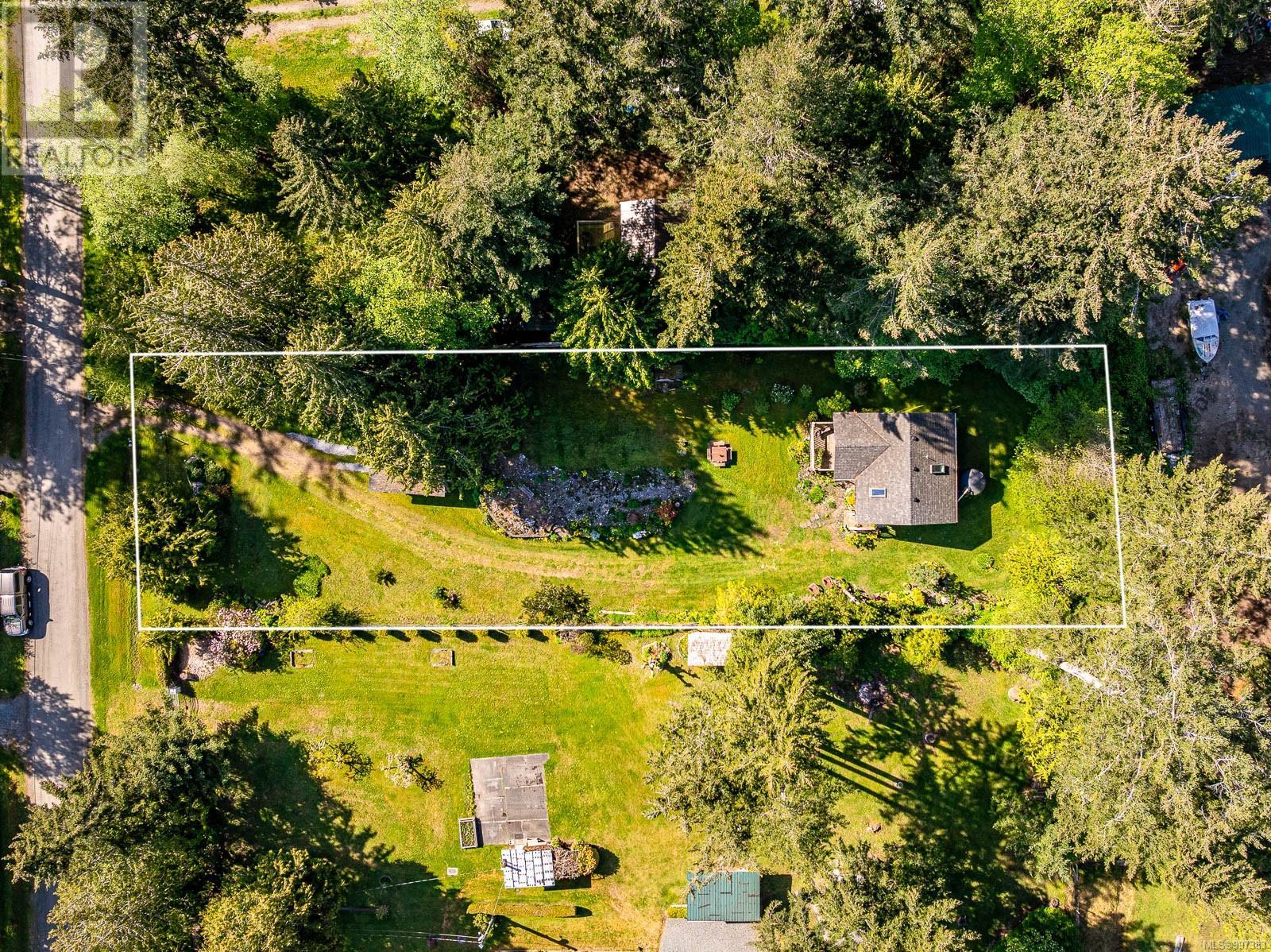 1495 Baikie Rd, Denman Island