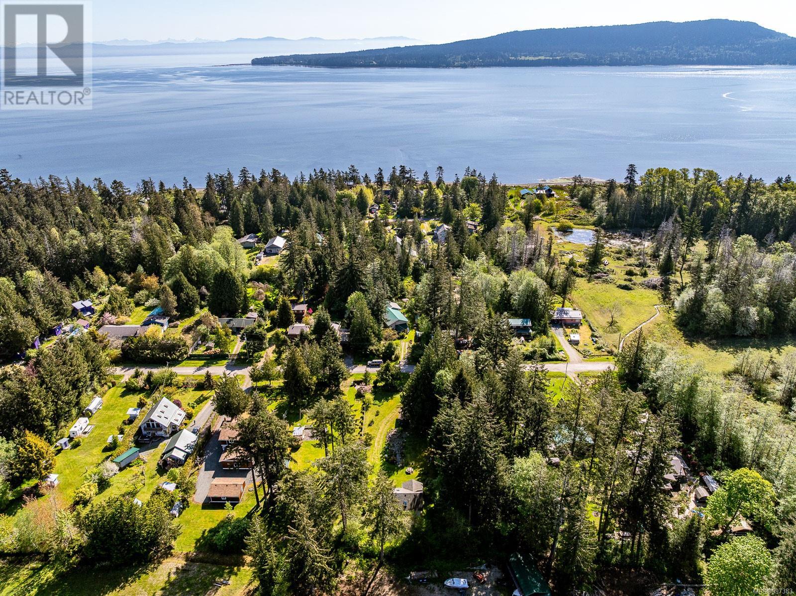 1495 Baikie Rd, Denman Island