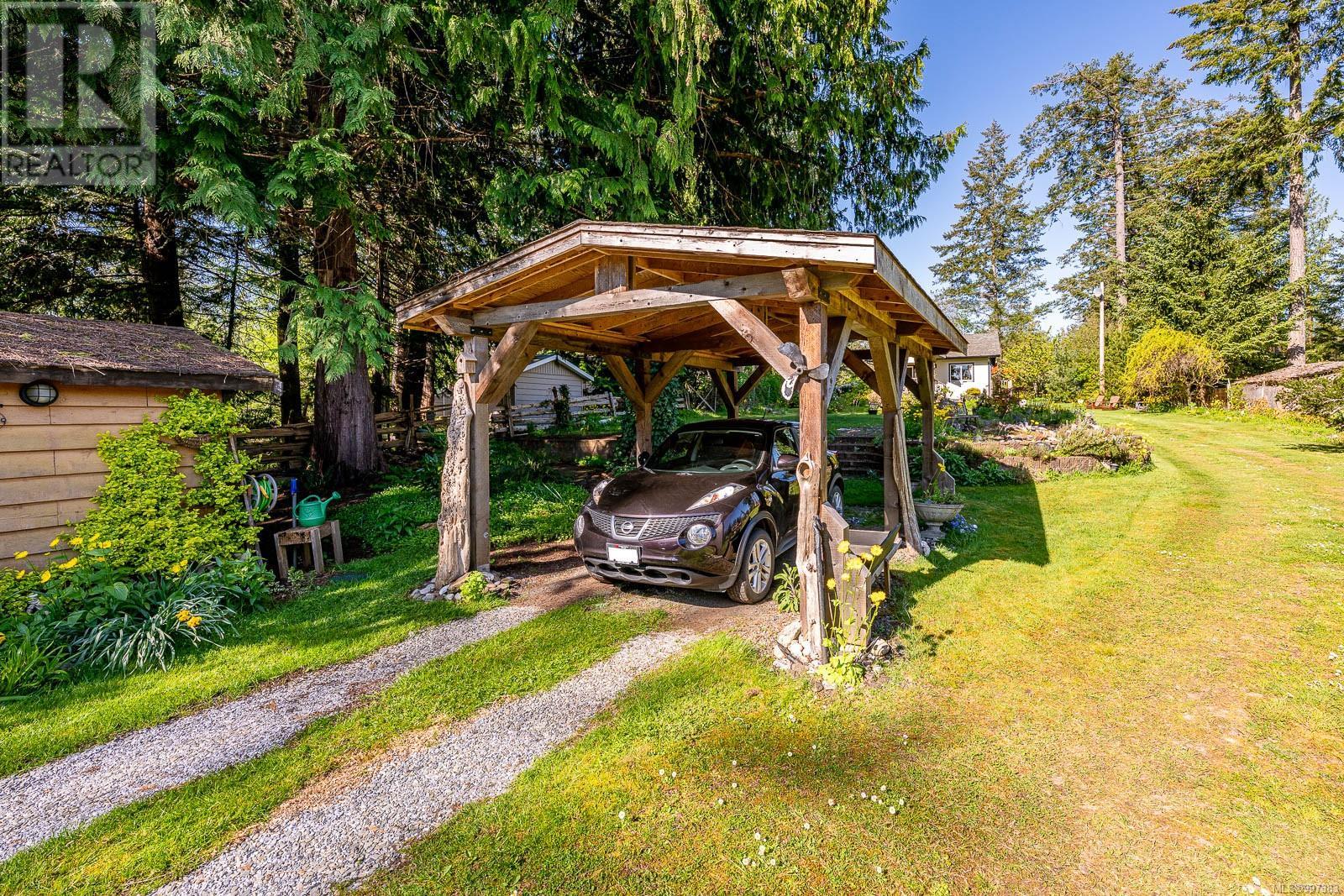 1495 Baikie Rd, Denman Island