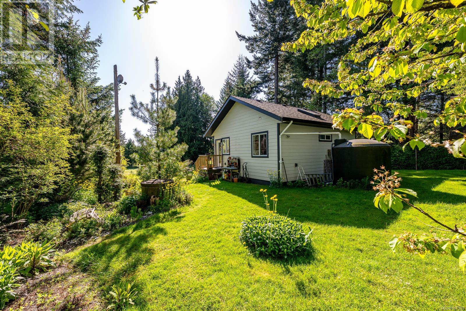 1495 Baikie Rd, Denman Island