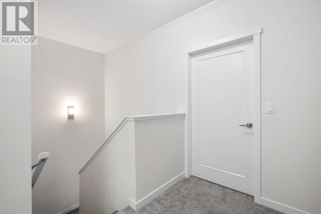 Single Family House Low rise for Sale in   Shawnee Common SW Shawnee Slopes Calgary 