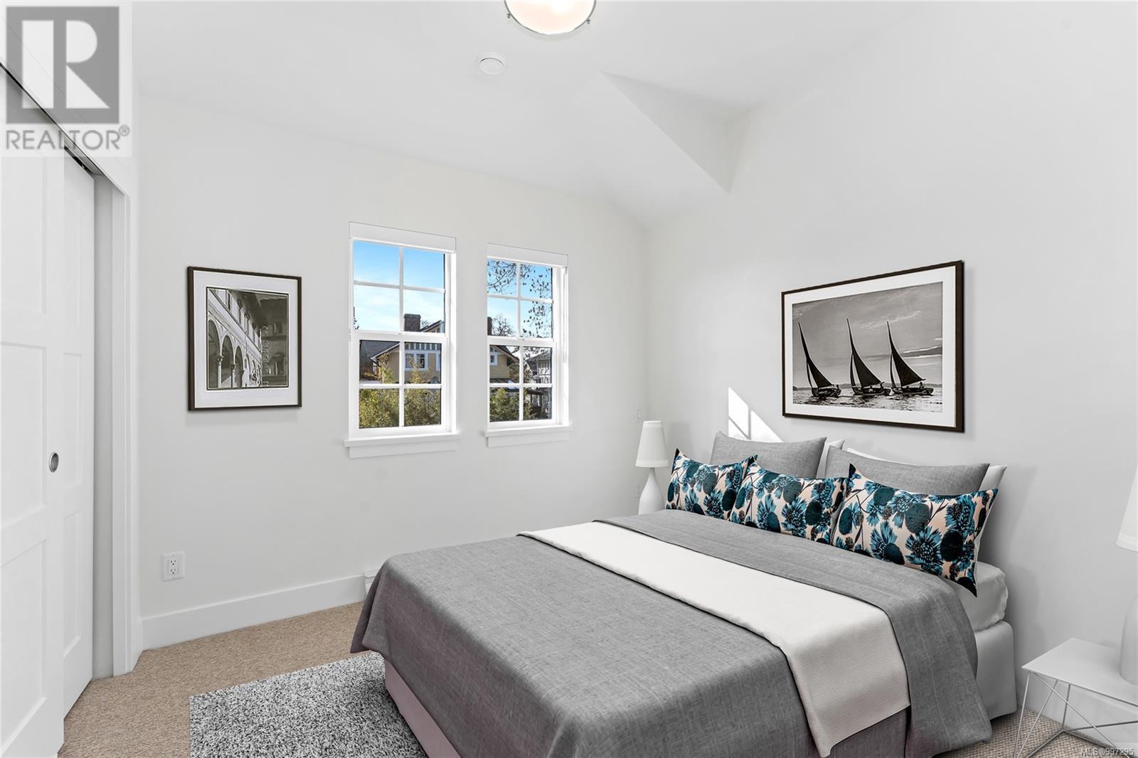 302B 1224 Richardson Street, Victoria