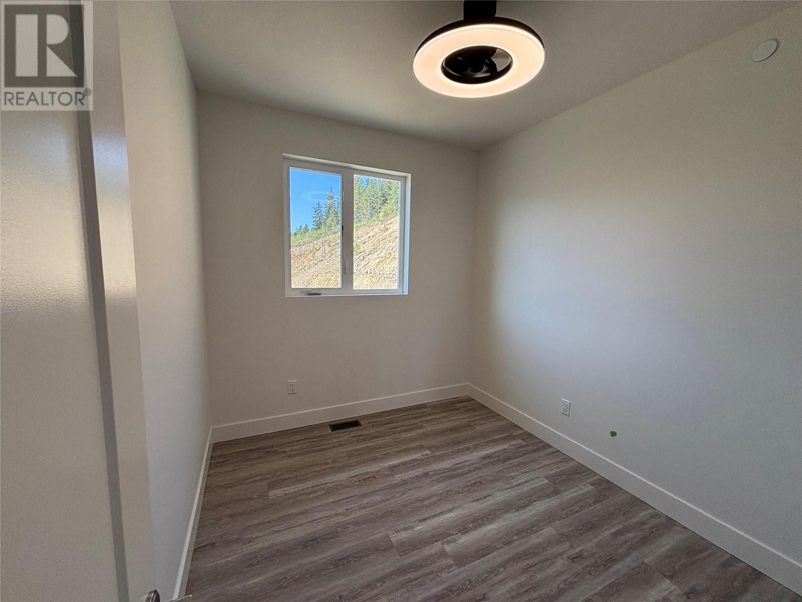 1768 Gallon Avenue, Lumby