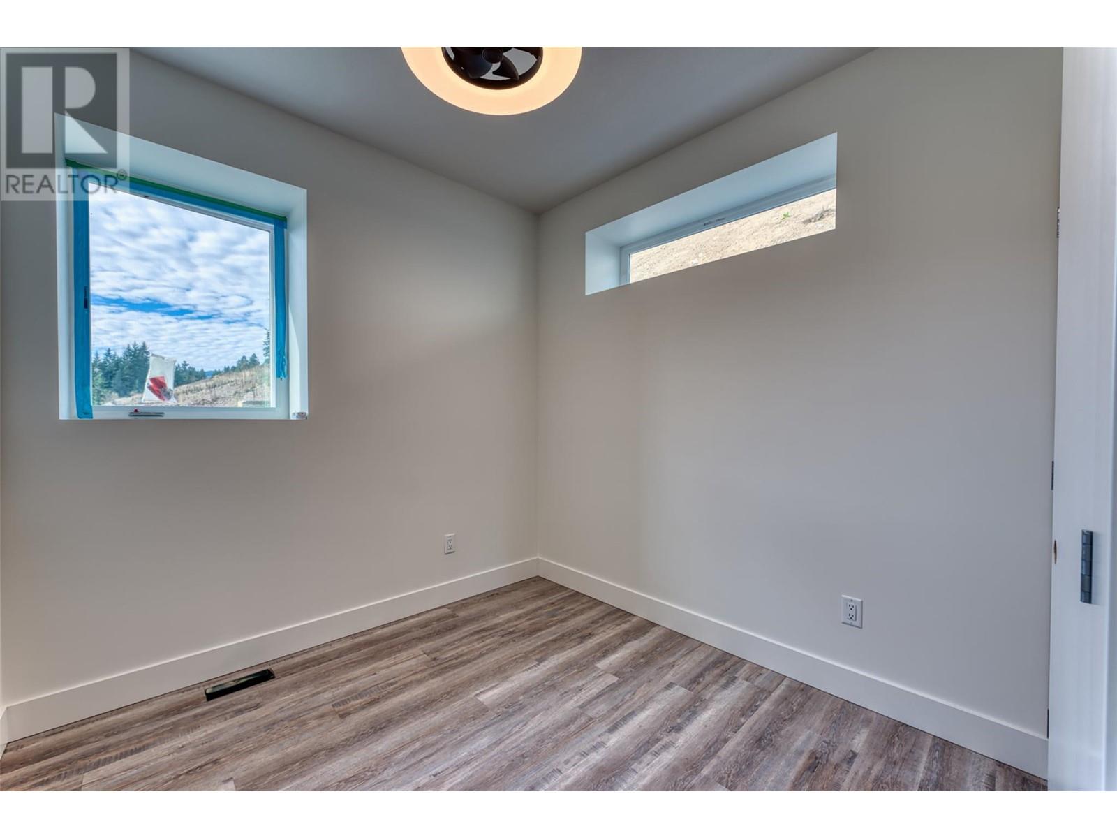 1768 Gallon Avenue, Lumby