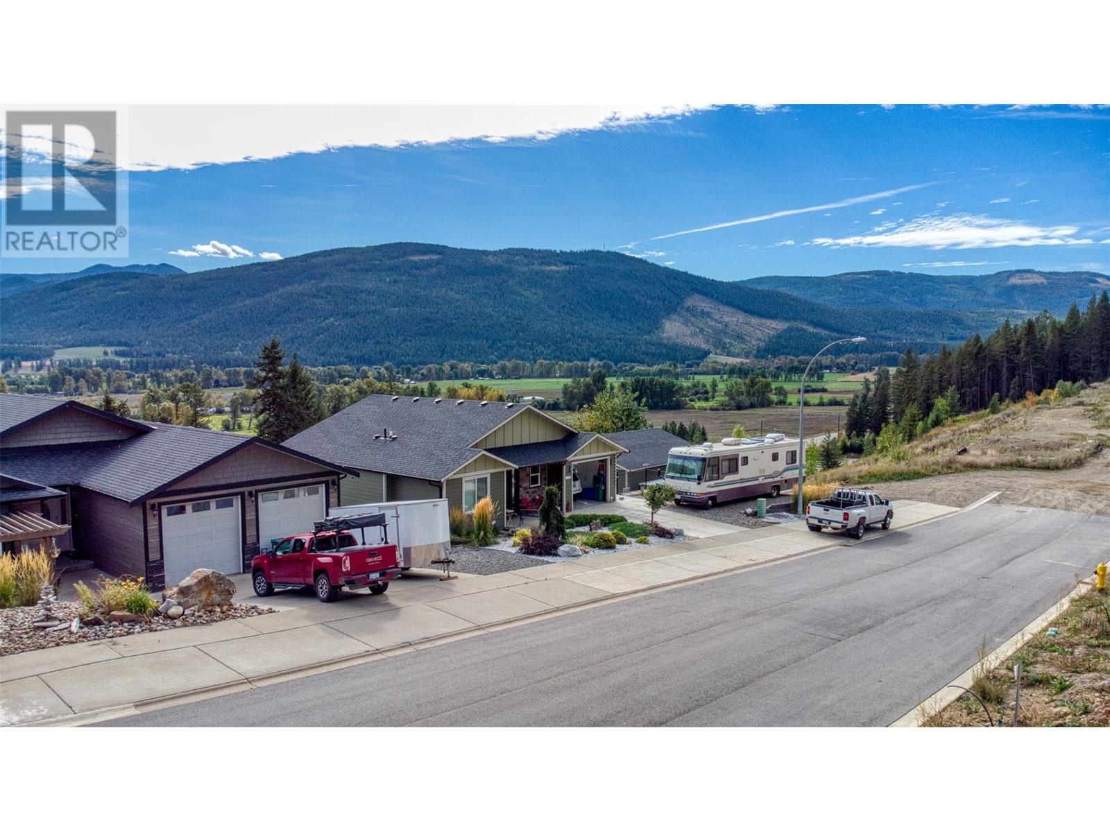 1768 Gallon Avenue, Lumby