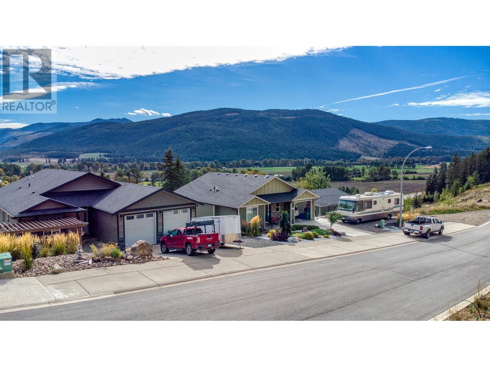 1768 Gallon Avenue, Lumby