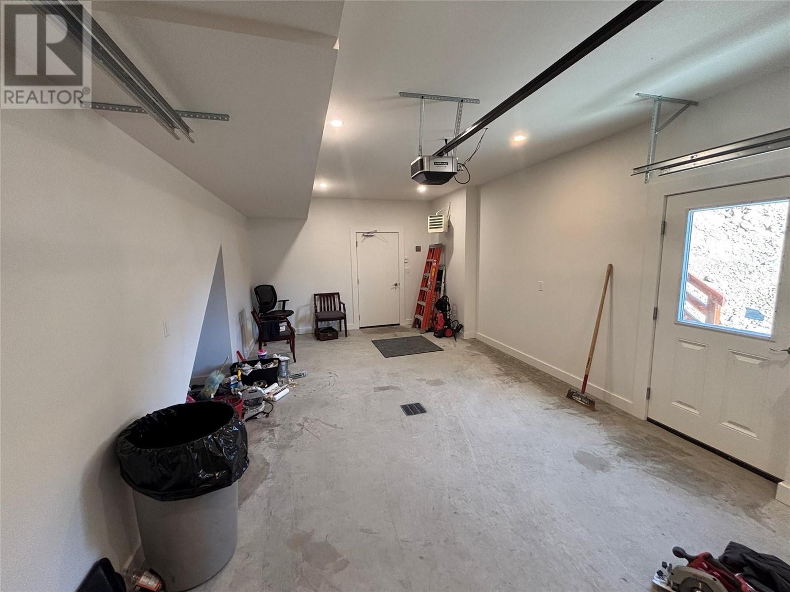 1768 Gallon Avenue, Lumby