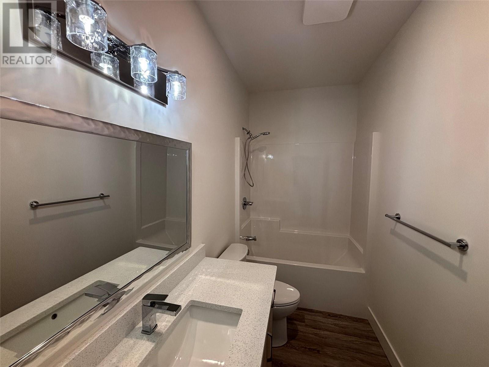 1768 Gallon Avenue, Lumby