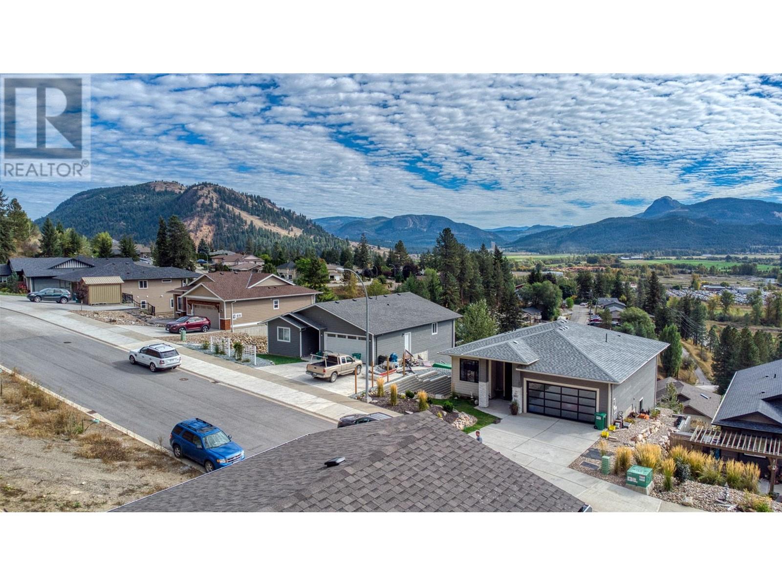 1768 Gallon Avenue, Lumby