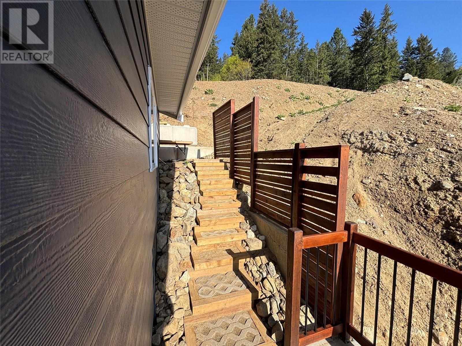 1768 Gallon Avenue, Lumby