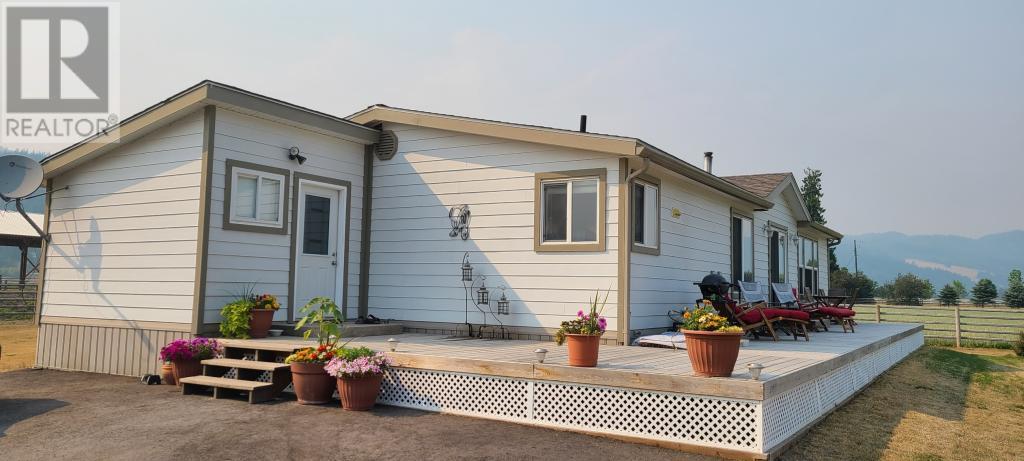 Photo 10 of 72 Tomkinson Road, Grindrod BC