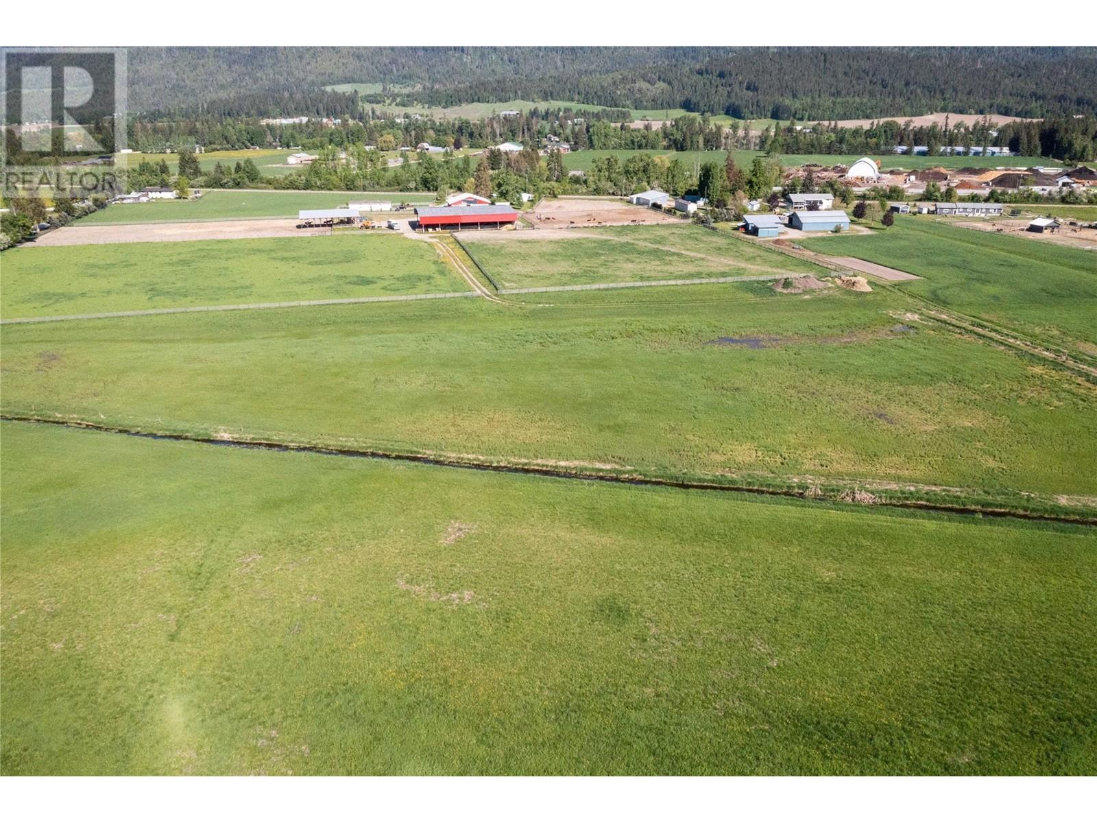 Photo 27 of 72 Tomkinson Road, Grindrod BC