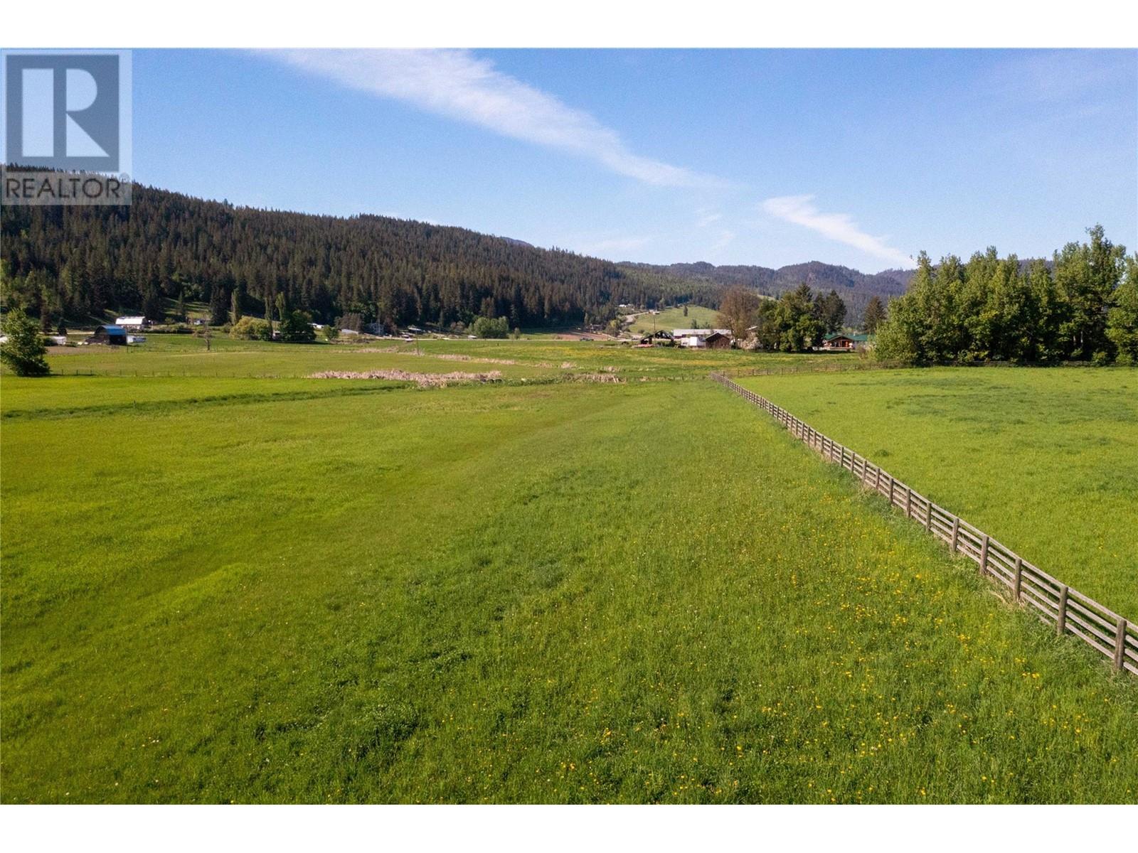 Photo 6 of 72 Tomkinson Road, Grindrod BC
