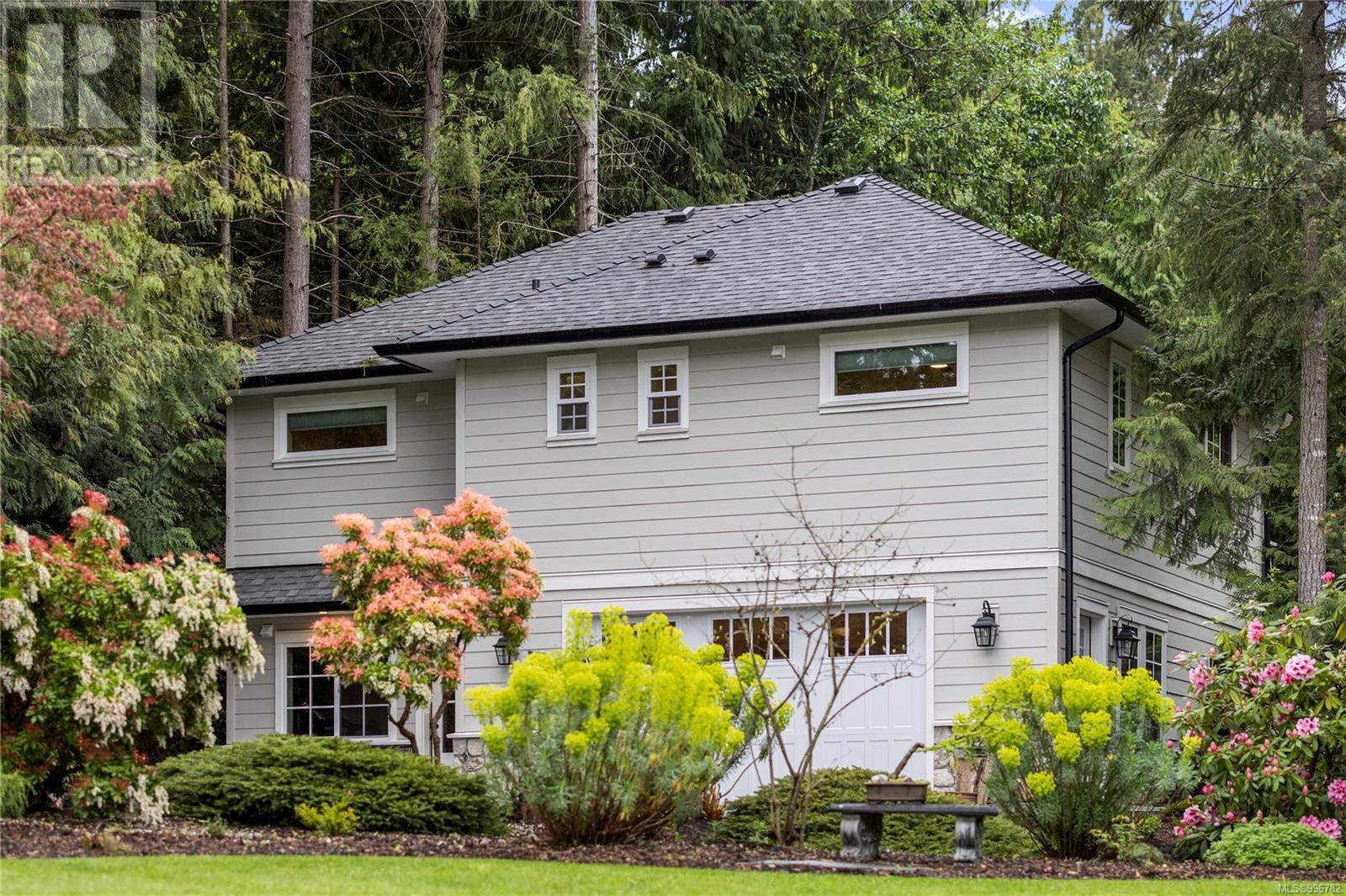 7190 Hase Pl, Lantzville