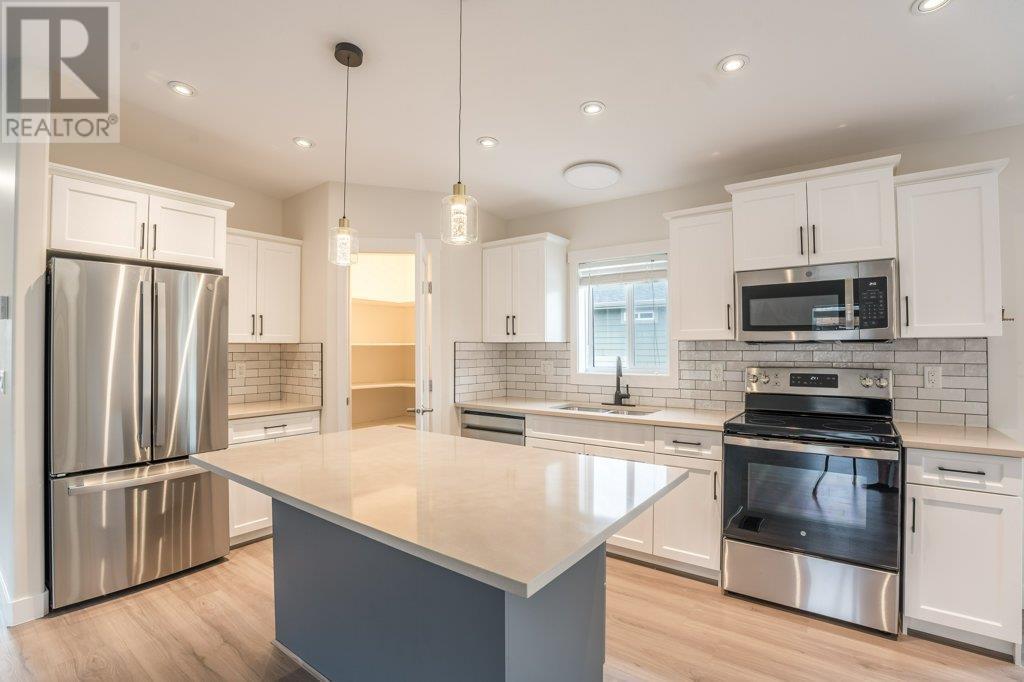 70 8300 Gallagher Lake Frontage Road, Oliver