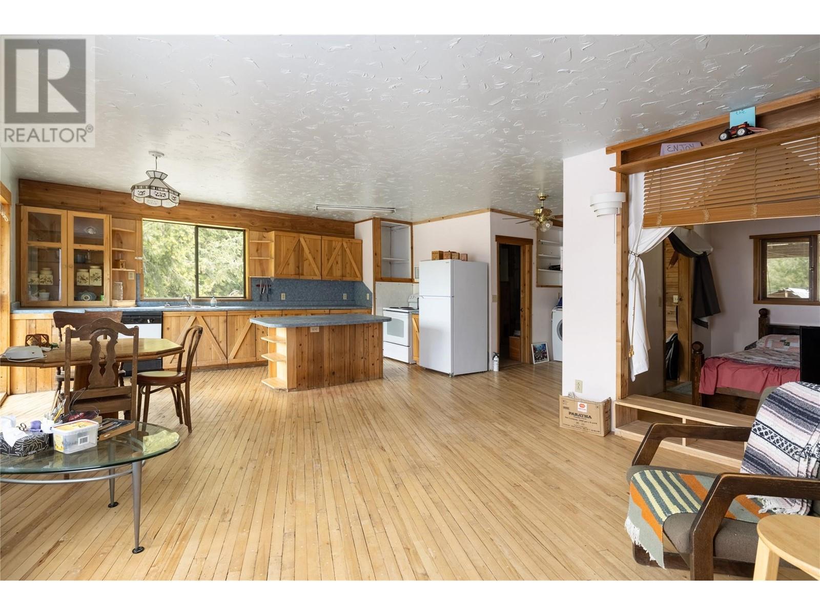 1538 Creighton Valley Road, Lumby