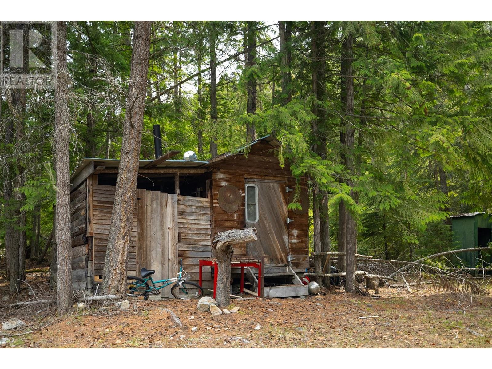1538 Creighton Valley Road, Lumby