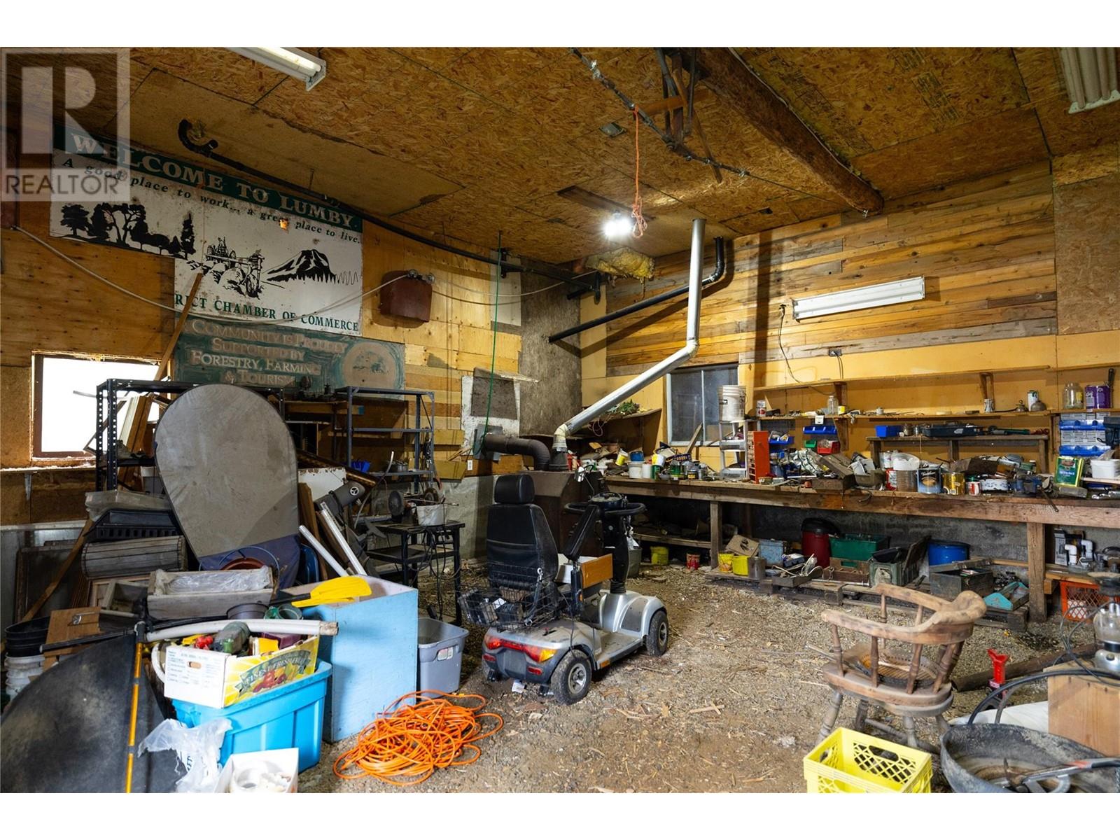 1538 Creighton Valley Road, Lumby