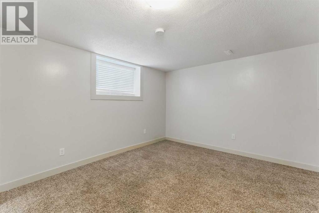 Single Family House 4 Level for Sale in  Woodfield Drive SW Woodbine Calgary 