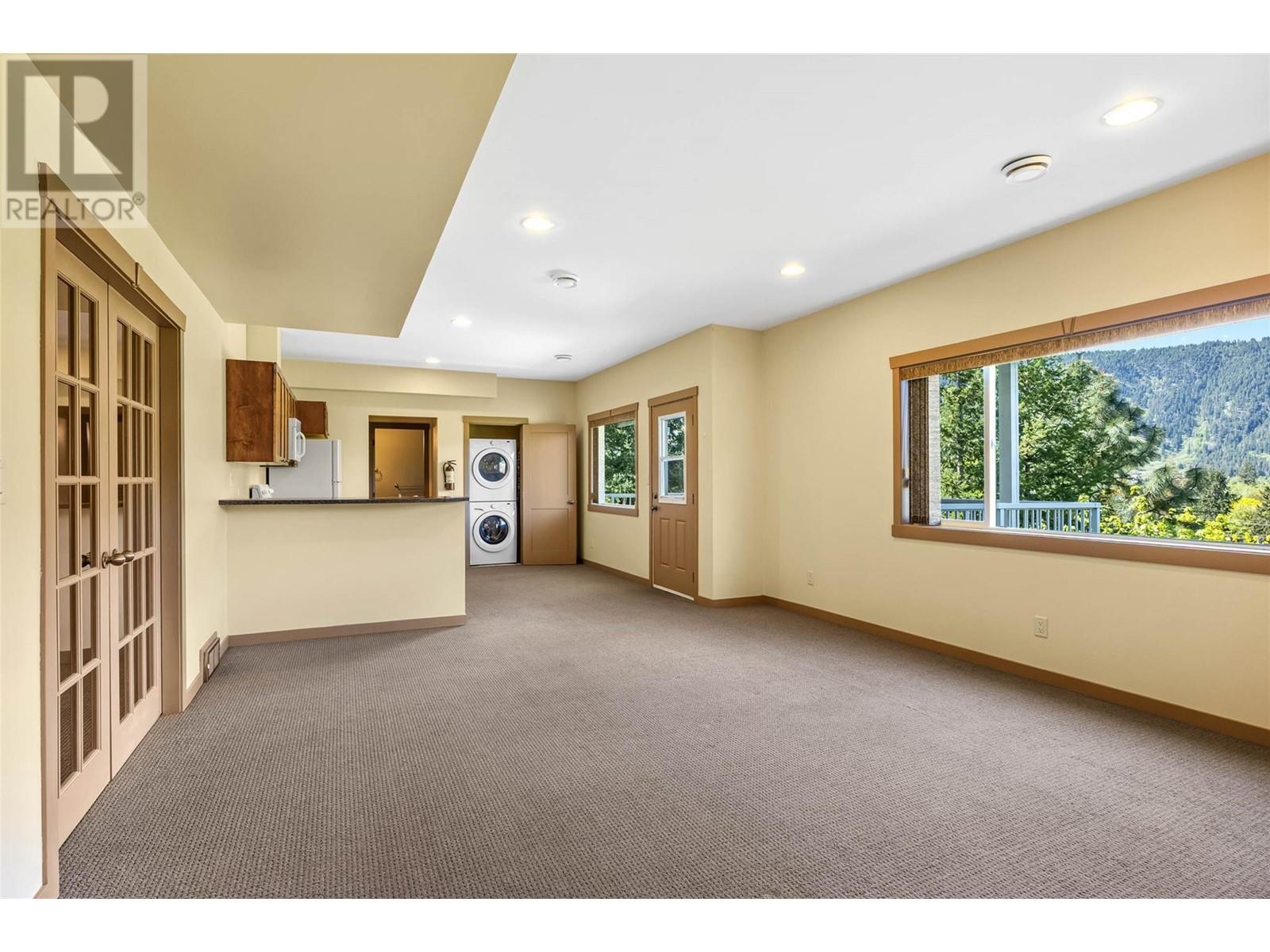 1170 Montgomery Place, Chase
