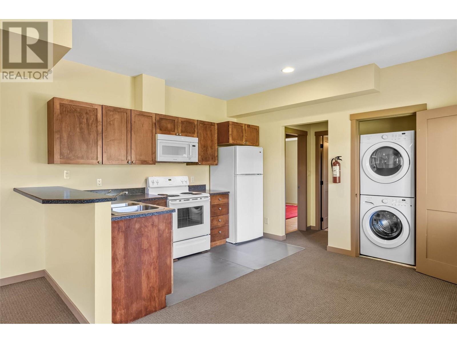 1170 Montgomery Place, Chase