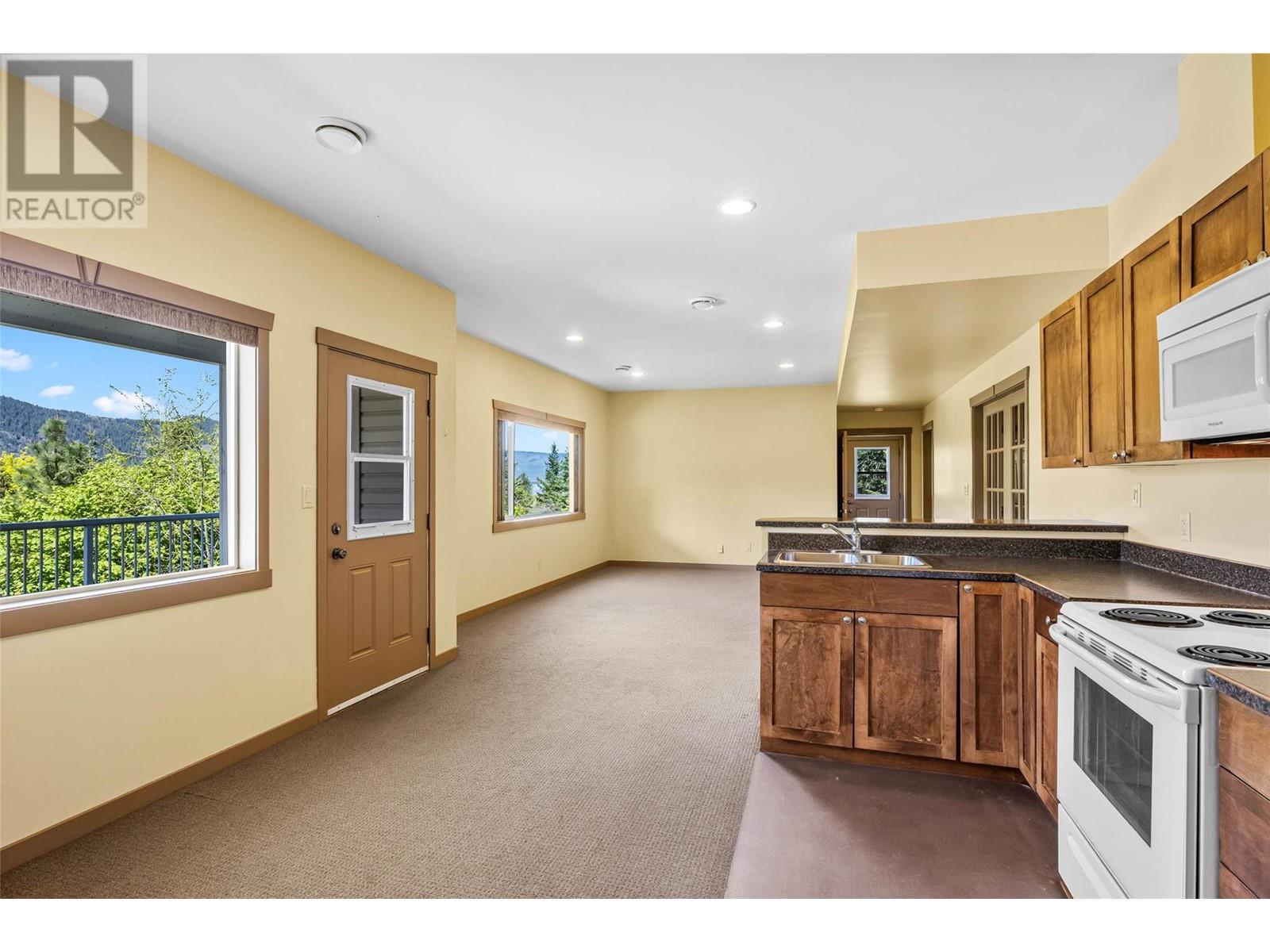 1170 Montgomery Place, Chase