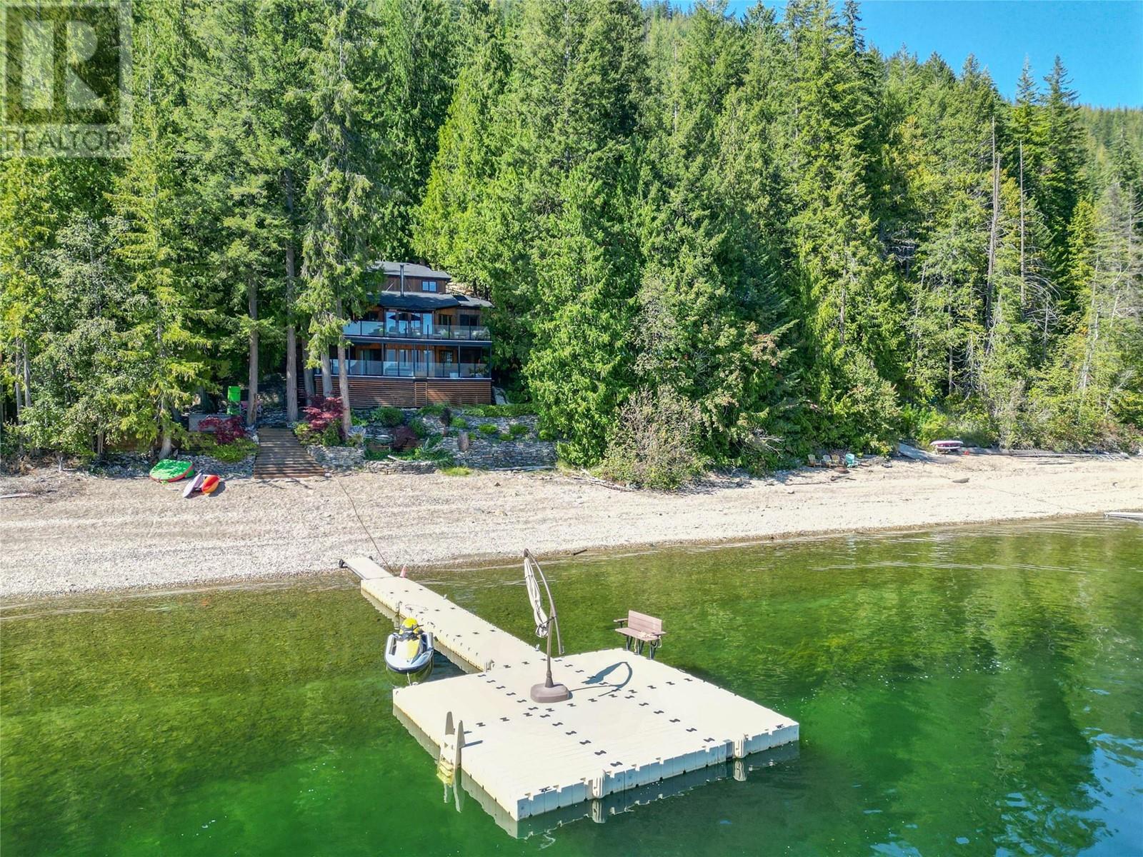 7302 Sunnybrae Canoe Point Road, Tappen