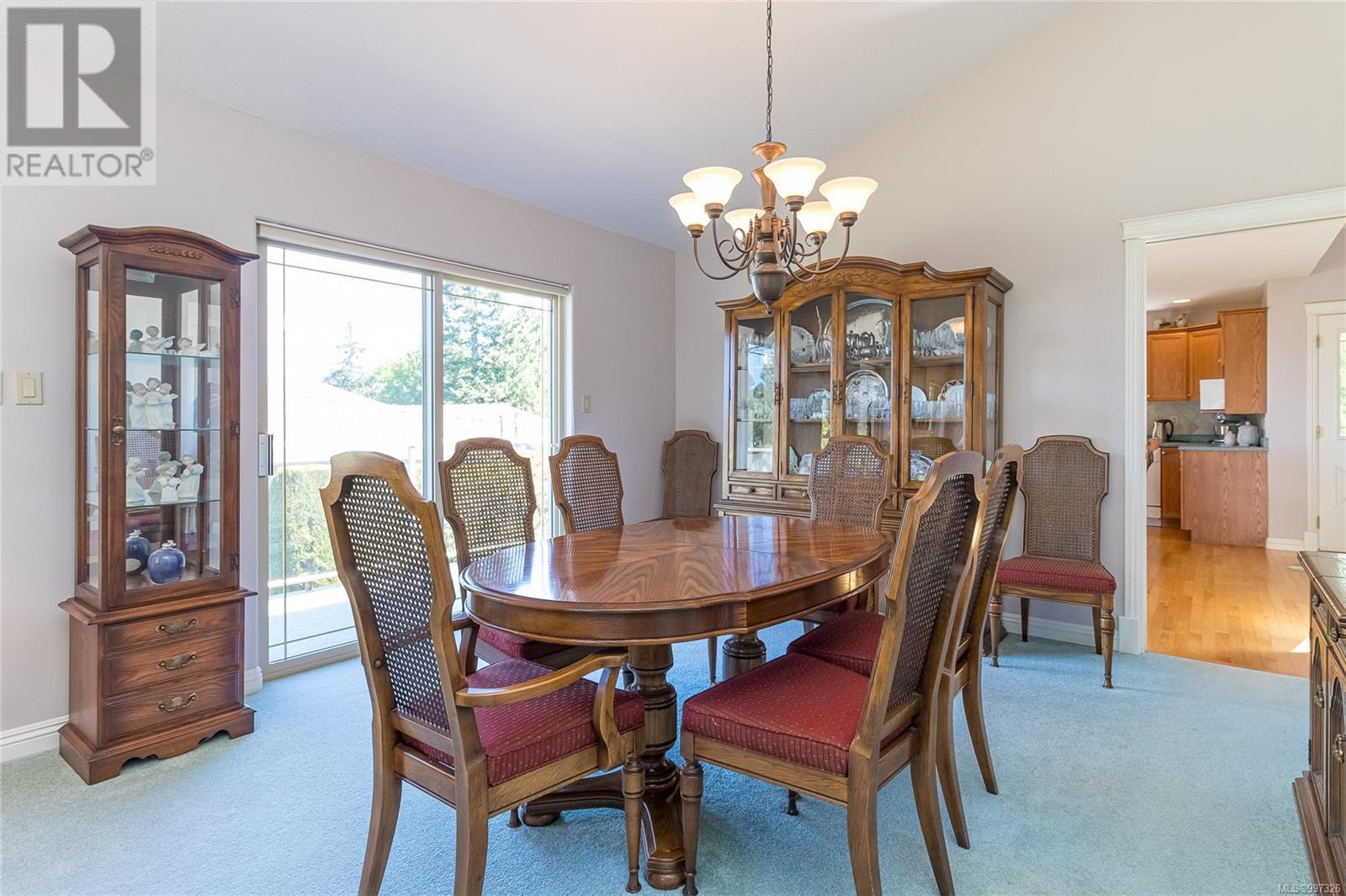 11059 Finch Pl, Ladysmith