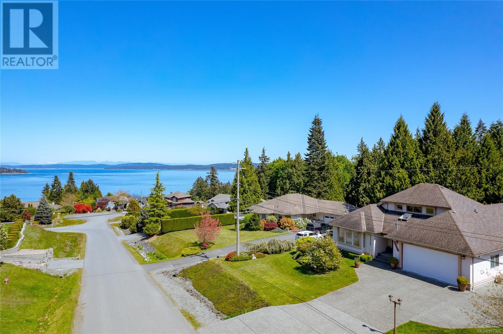 11059 Finch Pl, Ladysmith