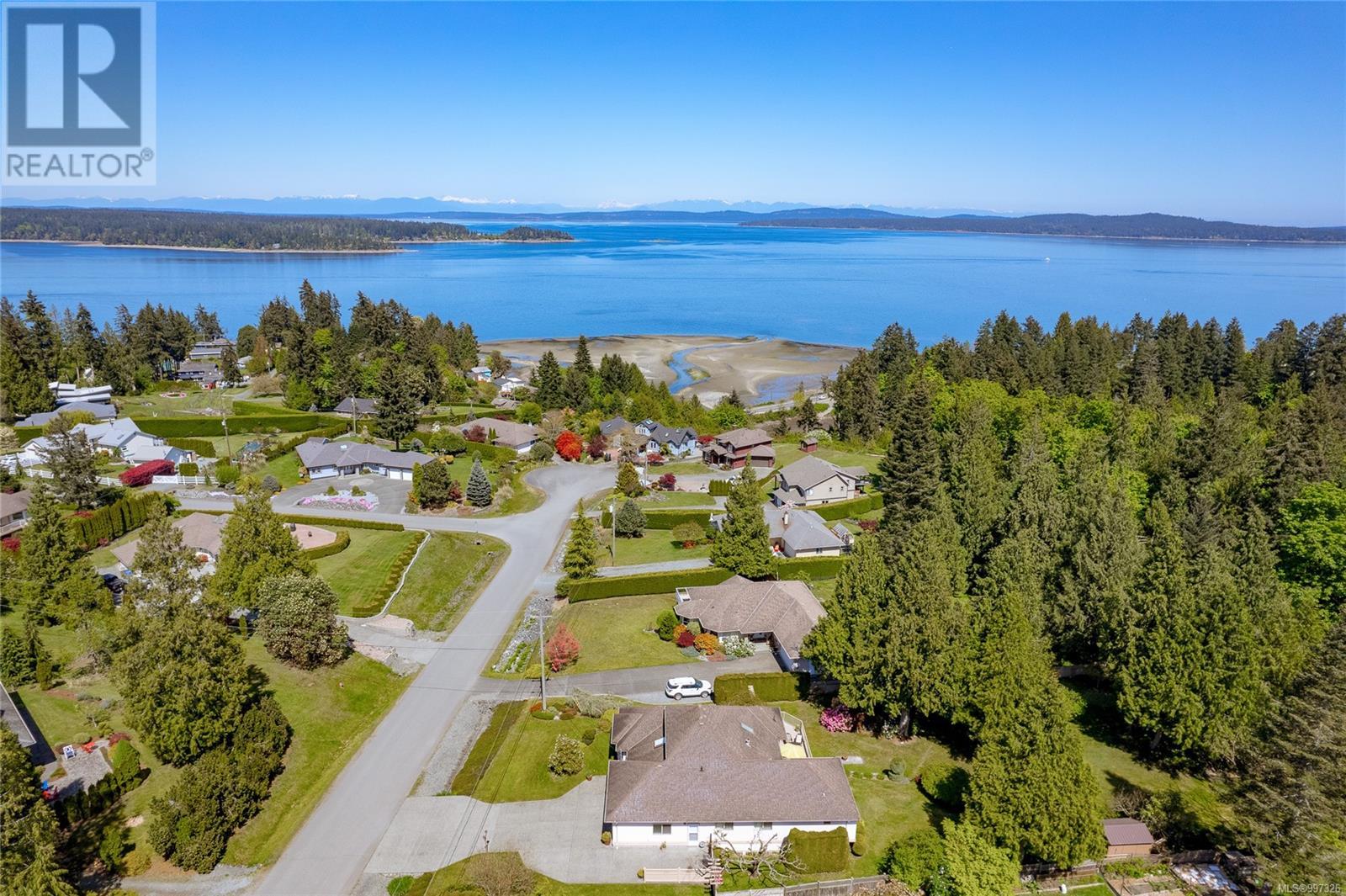 11059 Finch Pl, Ladysmith