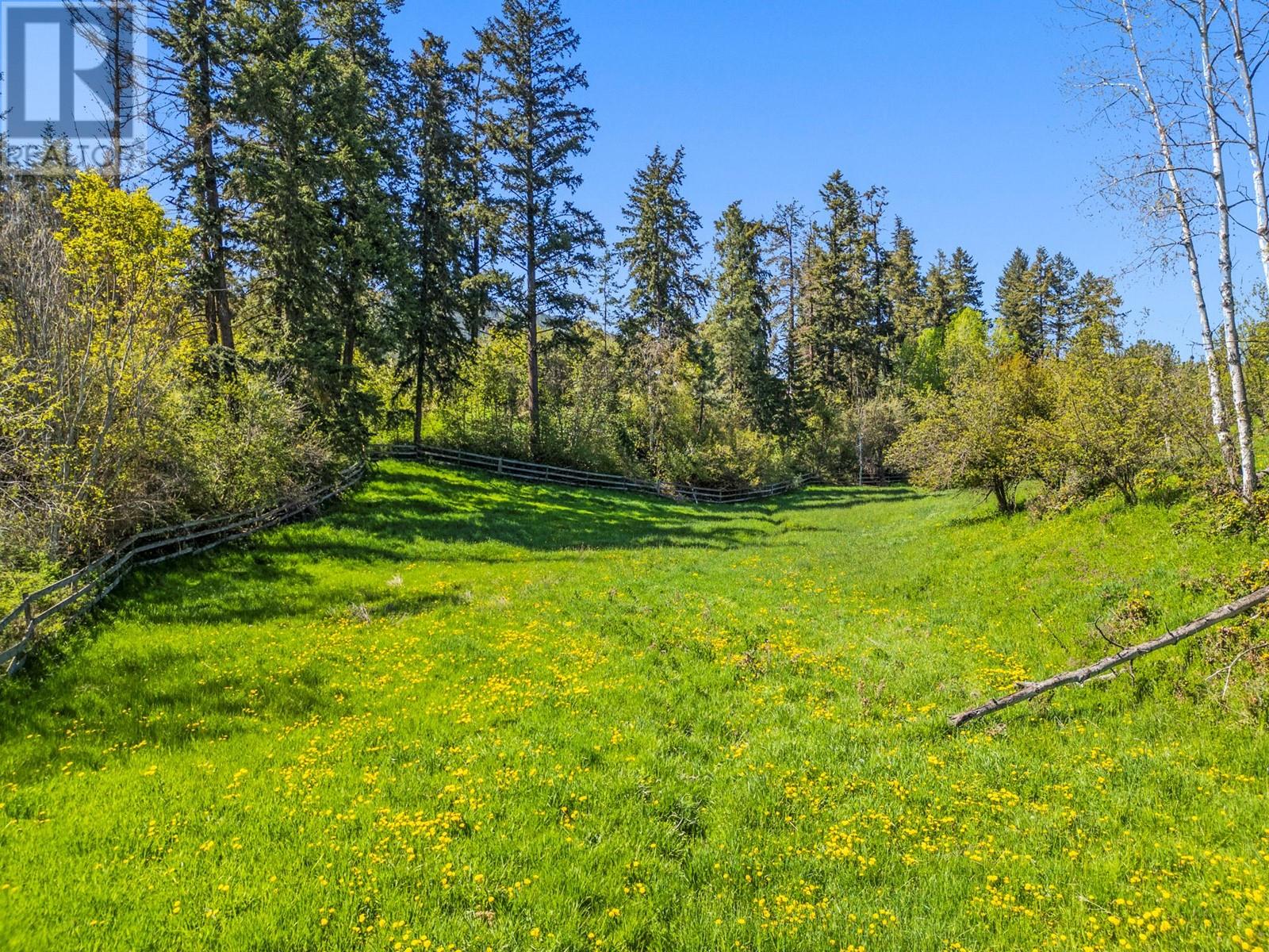 4000 Noble Road, Armstrong