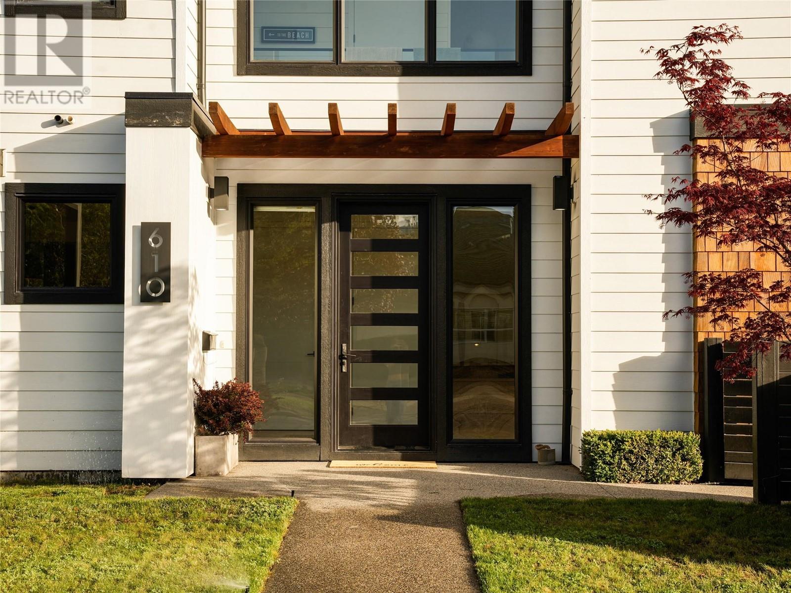 610 Barrera Road, Kelowna