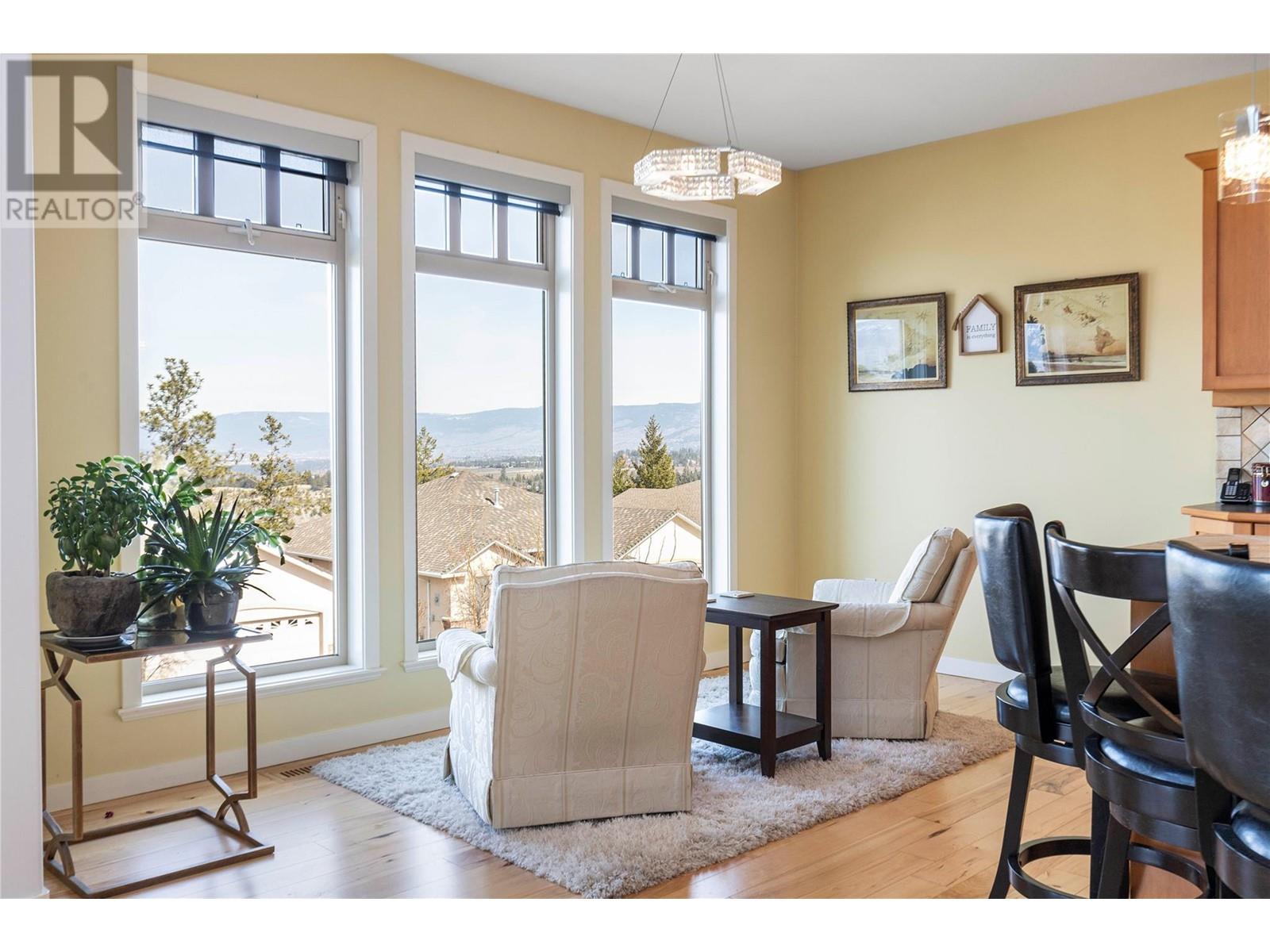  755 South Crest Drive, Kelowna