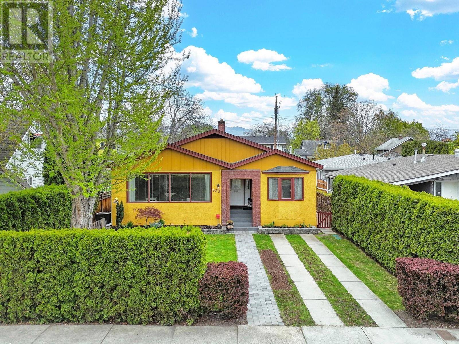 823 Dehart Avenue, Kelowna