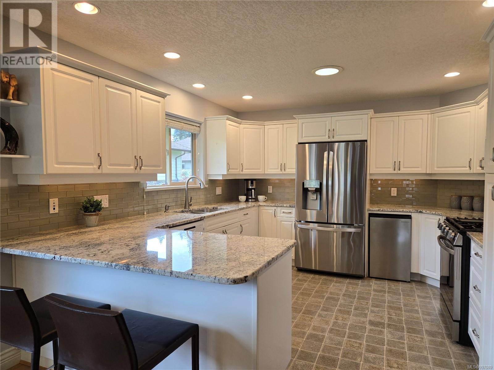 30 2006 Sierra Drive, Campbell River