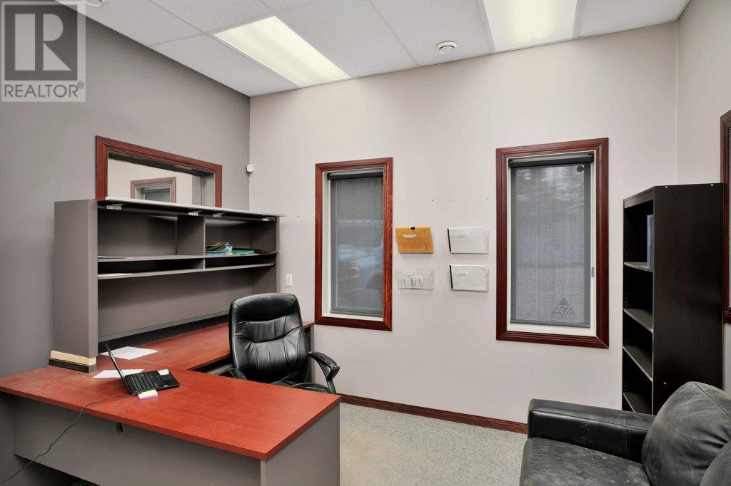 Photo 13 of 1101 Main Avenue, Sundre AB