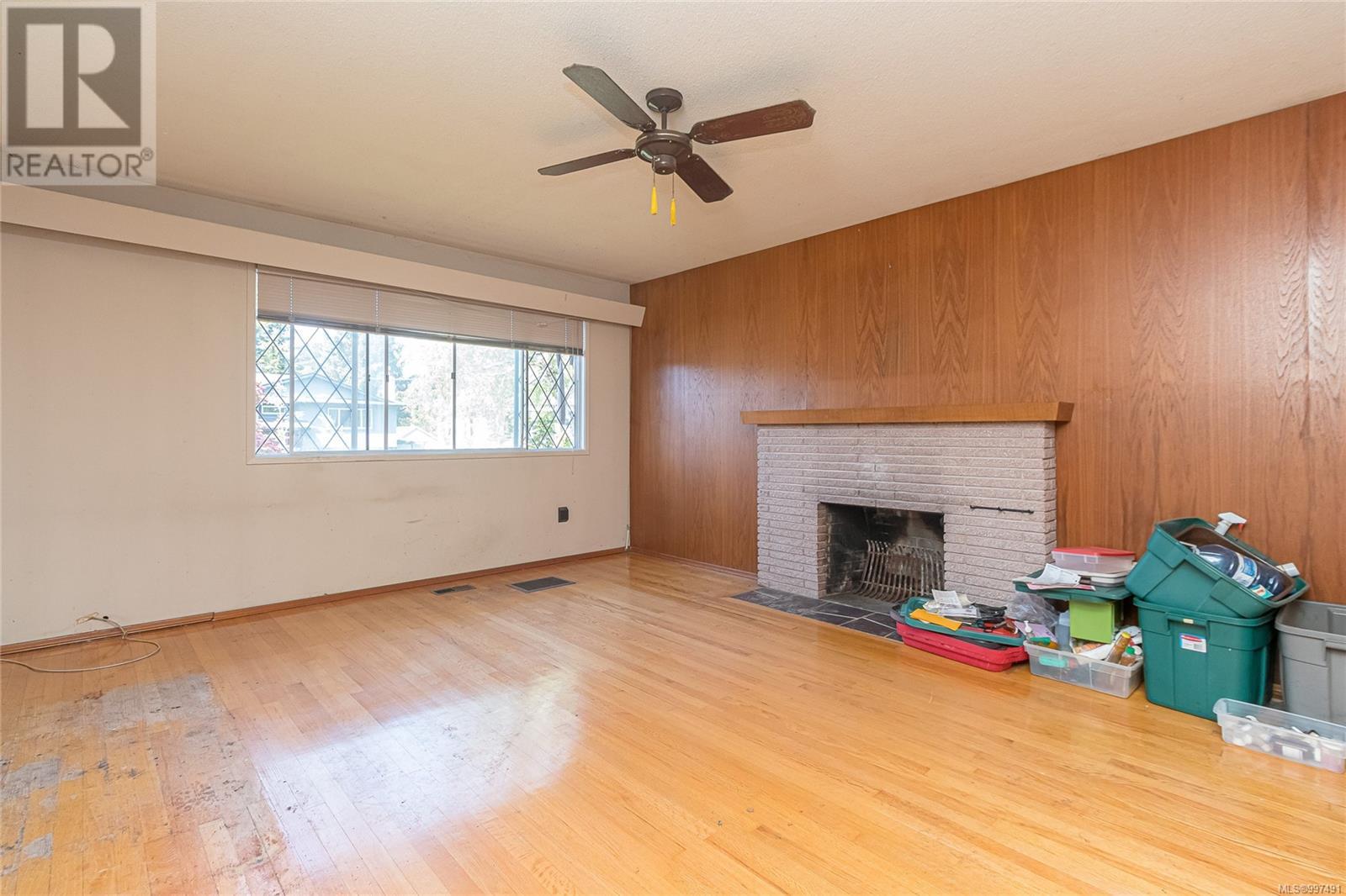  2421 Mowat Street, Oak Bay