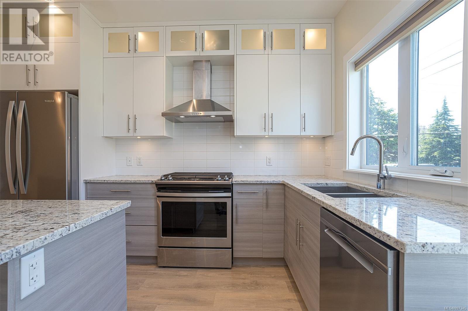 403 2130 Sooke Road, Colwood