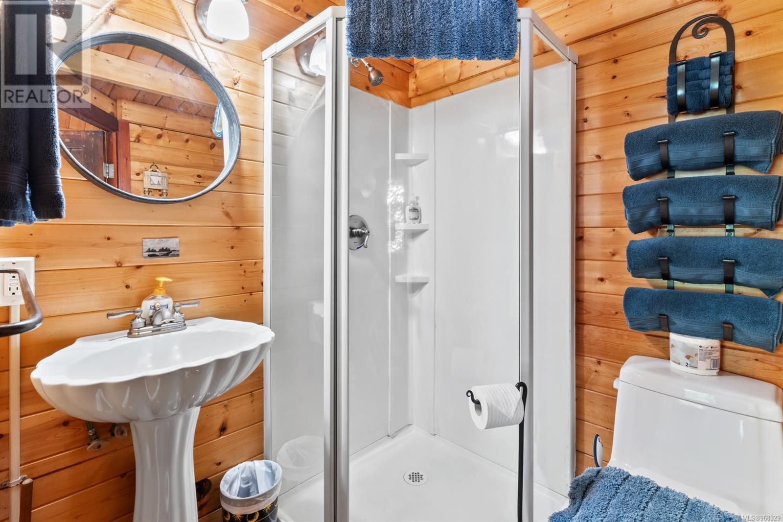 131 Garden St, Ucluelet