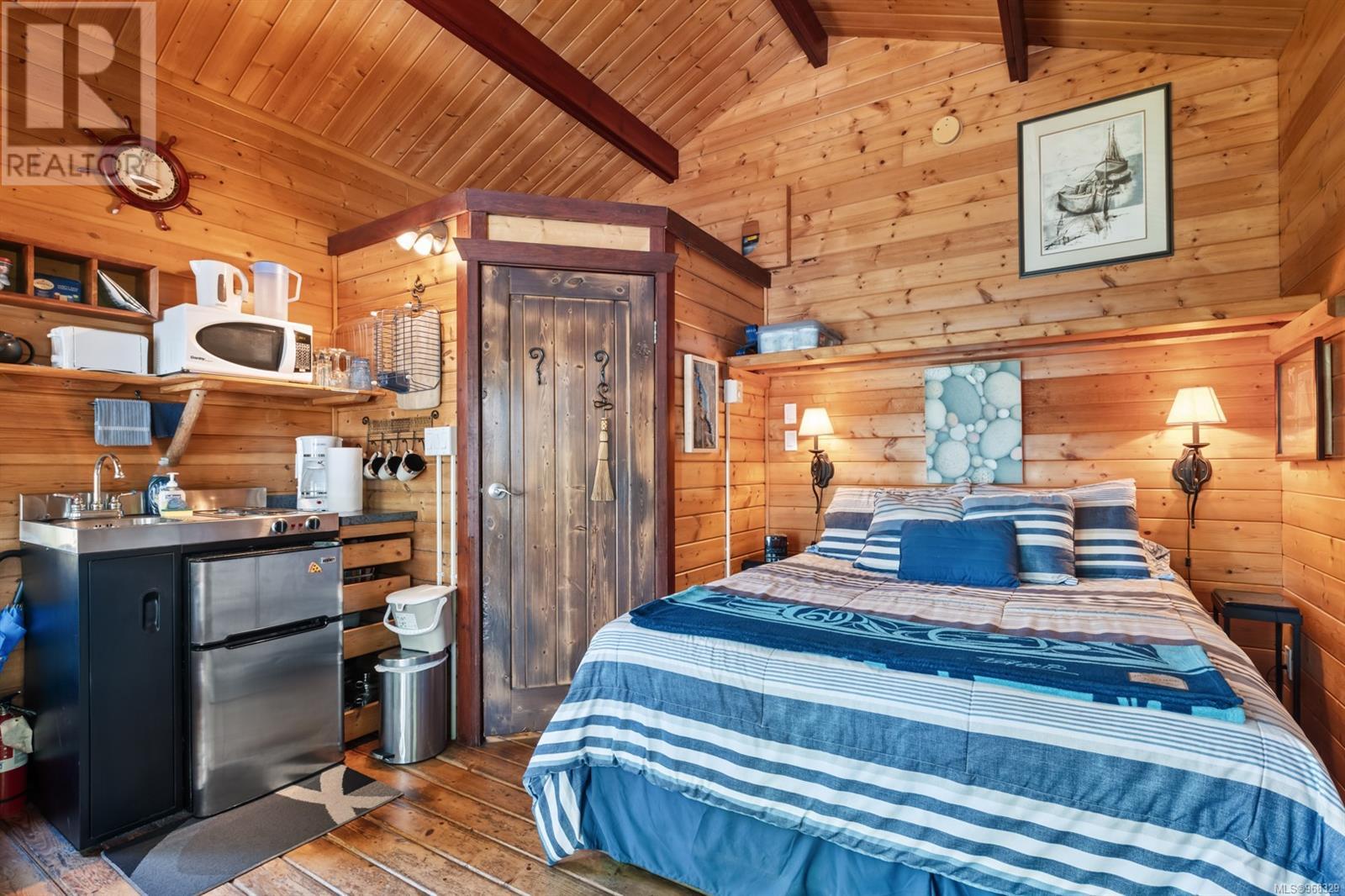131 Garden St, Ucluelet