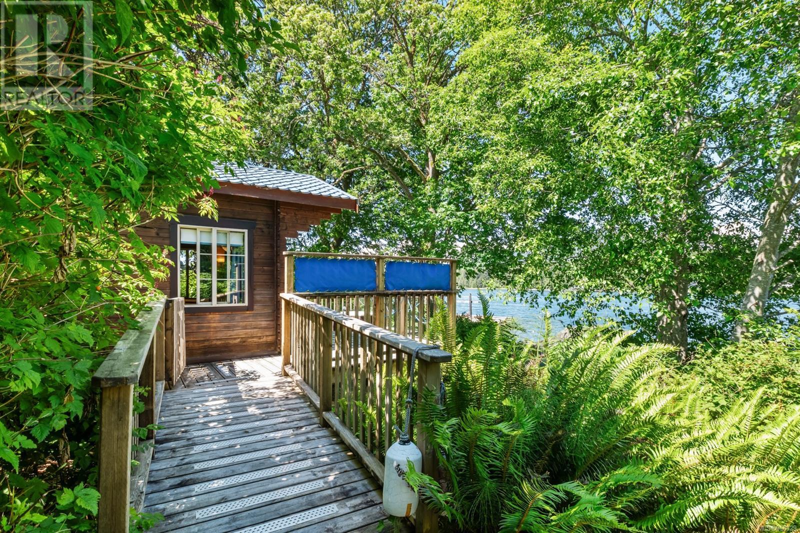 131 Garden St, Ucluelet