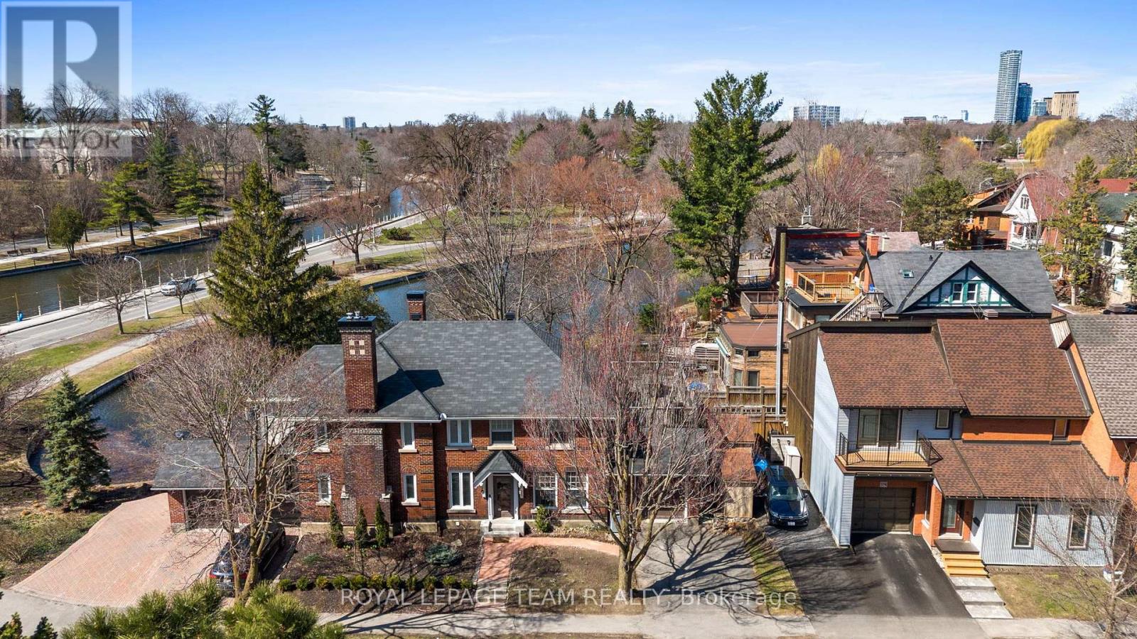 Semi-detached overlooking Brown's Inlet & Canal