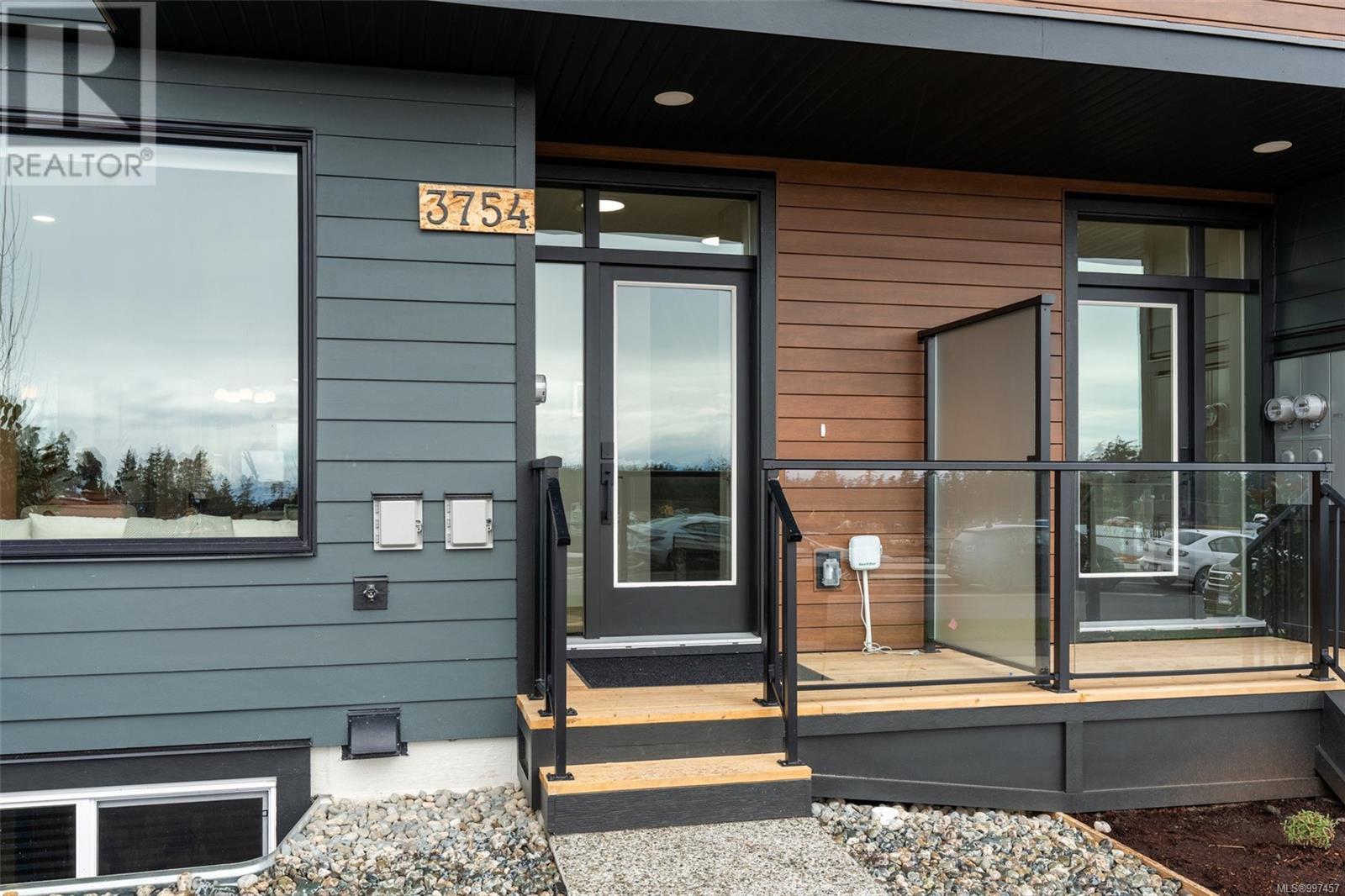 3739 Producers Way, Colwood